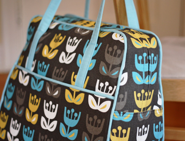 Amy Butler weekender in Tulip fabric