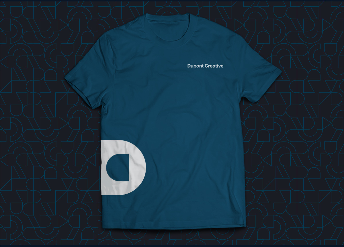 d logo tshirt